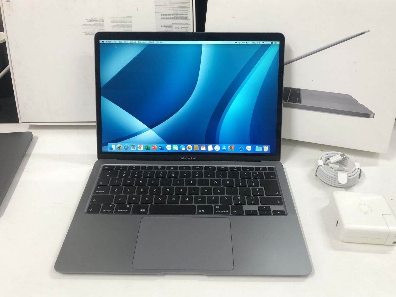 Macbook Air 2018 - Core I5, RAM 8, SSD 128GB