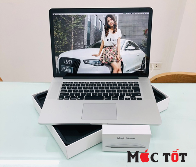 Macbook pro 2020 13inch Core i5 / 16GB / 256GB